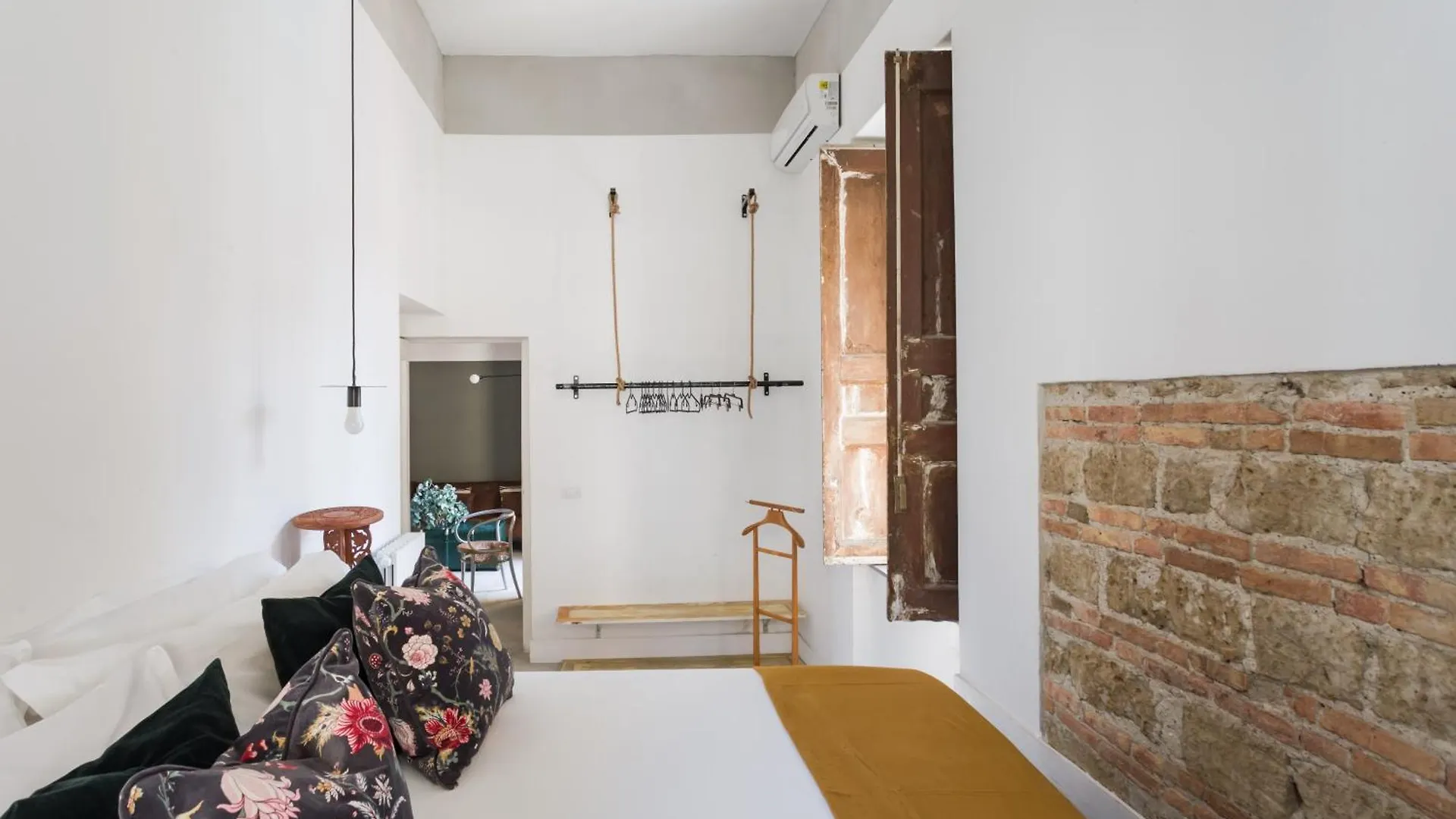 Casa Dei Mille Napoli Apartment