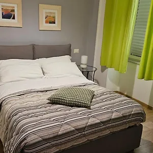 Apartment Flat 381, Naples